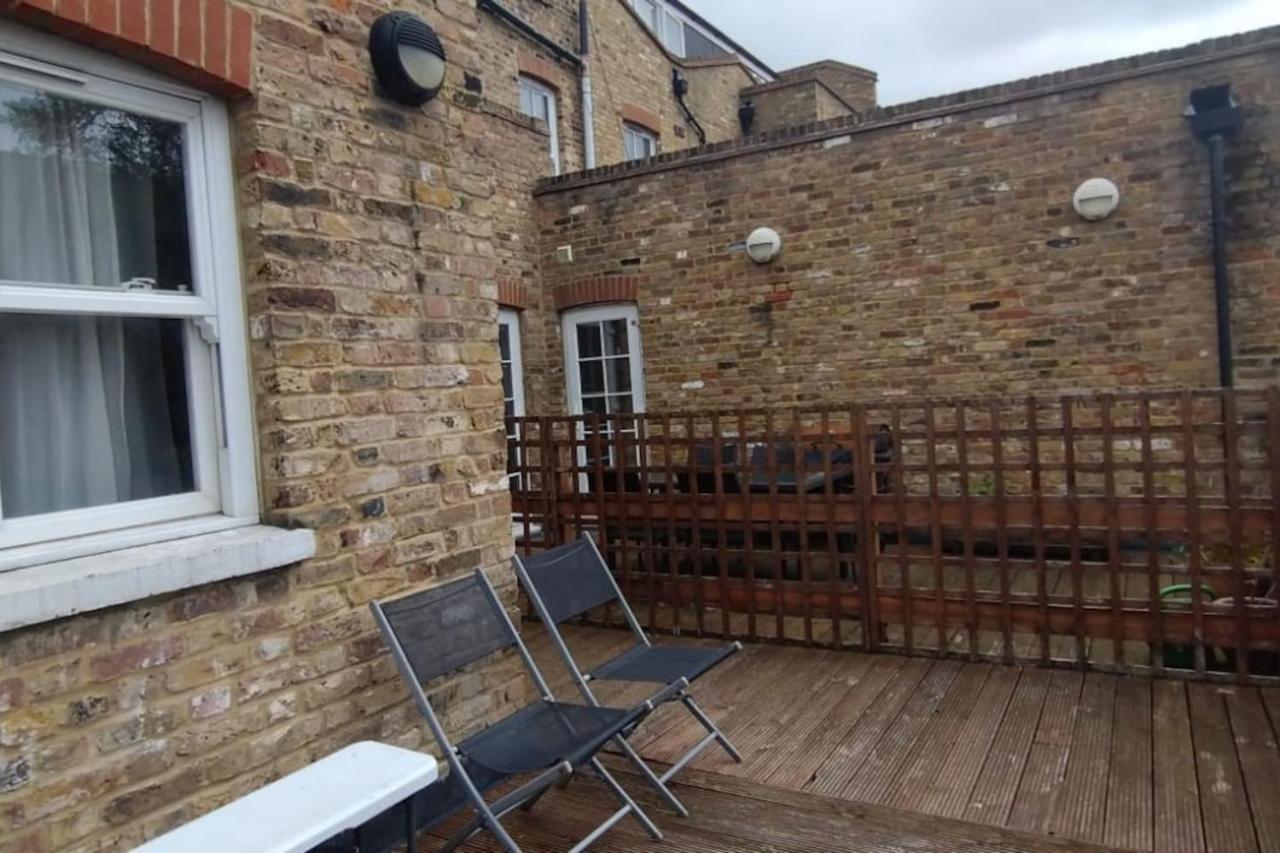 Quiet And Cozy 2 Seperate Bedrooms And 2 Bathroom With Terrace London Exterior photo